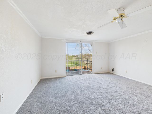 2140 N Dogwood Lane, Pampa, TX 79065