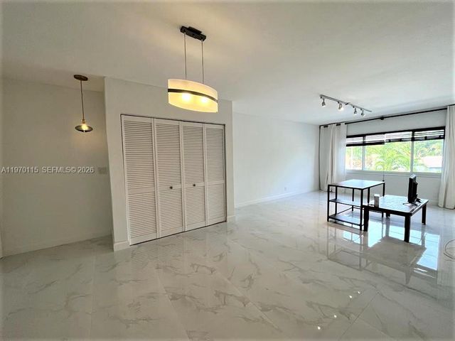 2230 NE 56th Pl 227, Fort Lauderdale, FL 33308