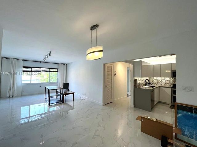 2230 NE 56th Pl 227, Fort Lauderdale, FL 33308