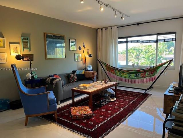 2230 NE 56th Pl 227, Fort Lauderdale, FL 33308