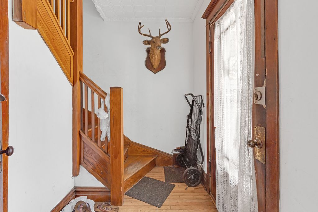 Image 21 of property listing at 5543 W Drummond Place, Chicago, IL 60639
