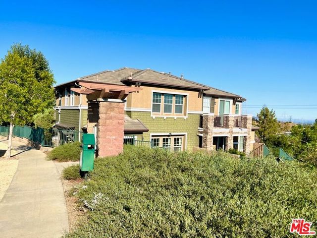 16414 W Nicklaus Drive 146, Sylmar, CA 91342