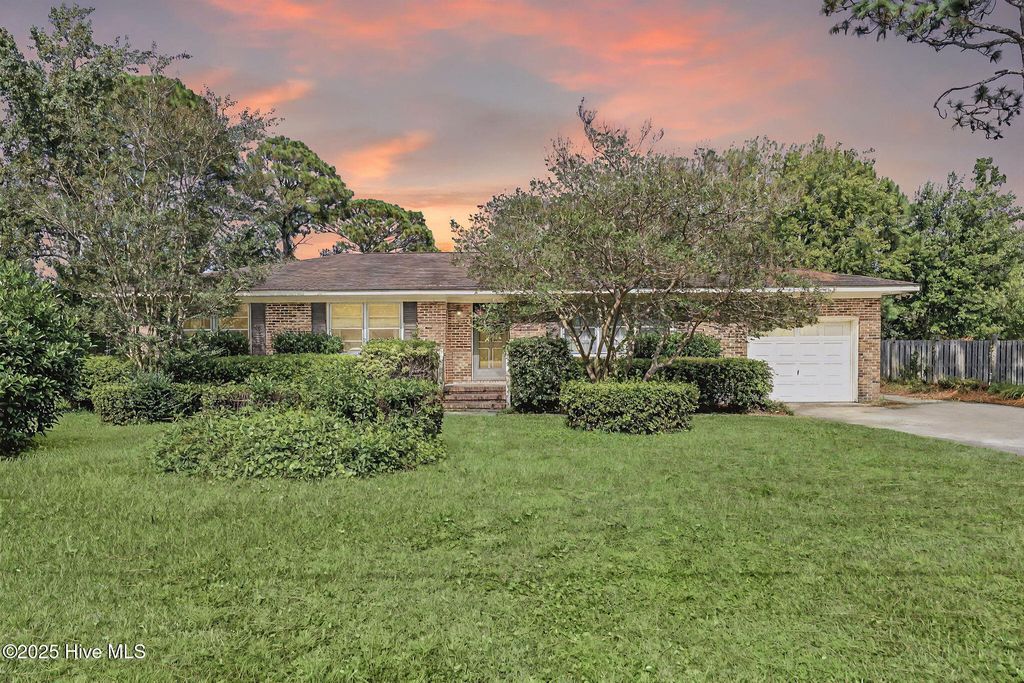 126 Mohawk Trail, Wilmington, NC 28409