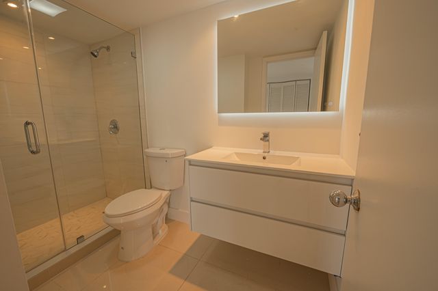 468 Golden Isles Drive 202, Hallandale Beach, FL 33009