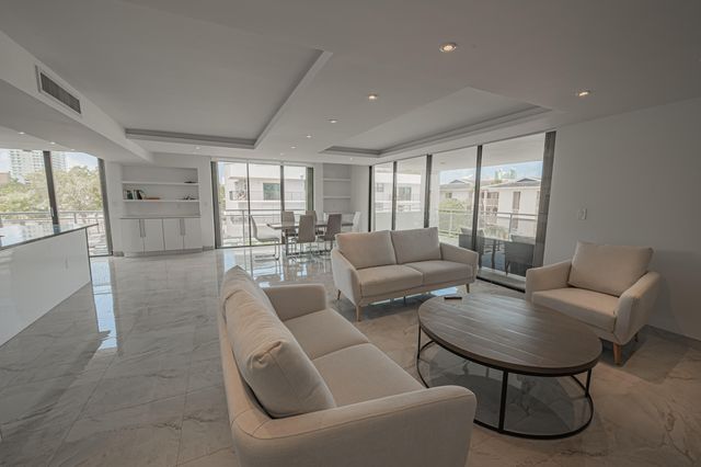 468 Golden Isles Drive 202, Hallandale Beach, FL 33009