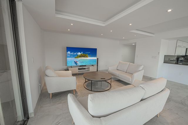 468 Golden Isles Drive 202, Hallandale Beach, FL 33009
