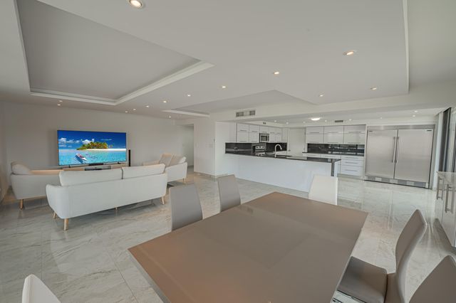468 Golden Isles Drive 202, Hallandale Beach, FL 33009