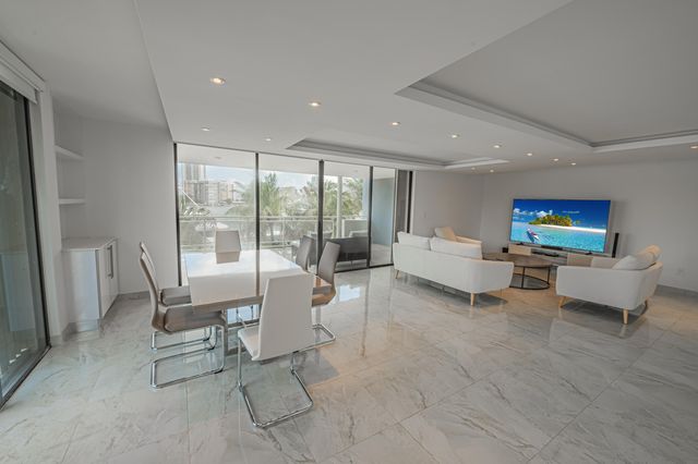 468 Golden Isles Drive 202, Hallandale Beach, FL 33009