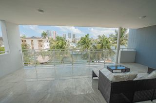 468 Golden Isles Drive 202, Hallandale Beach, FL 33009