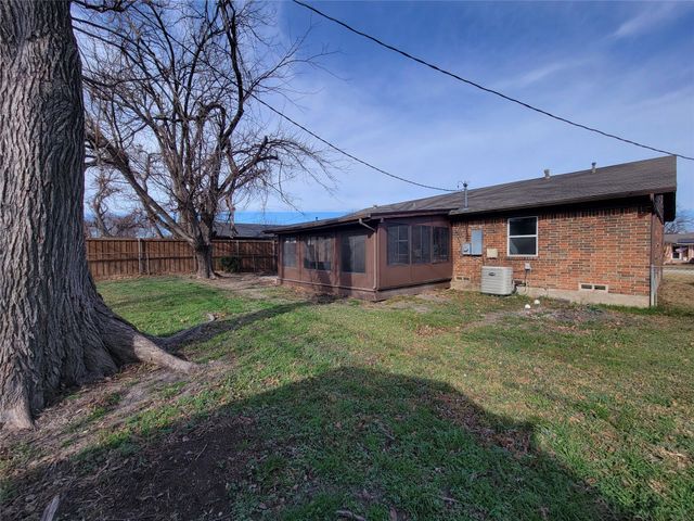 1518 Carroll Drive, Garland, TX 75041