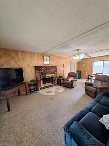 1256 Homestead DR, Virginia Beach, VA 23464