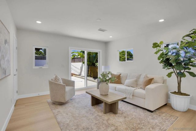 4435 Del Monte, San Diego, CA 92107