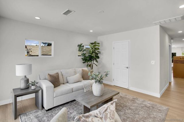 4435 Del Monte, San Diego, CA 92107