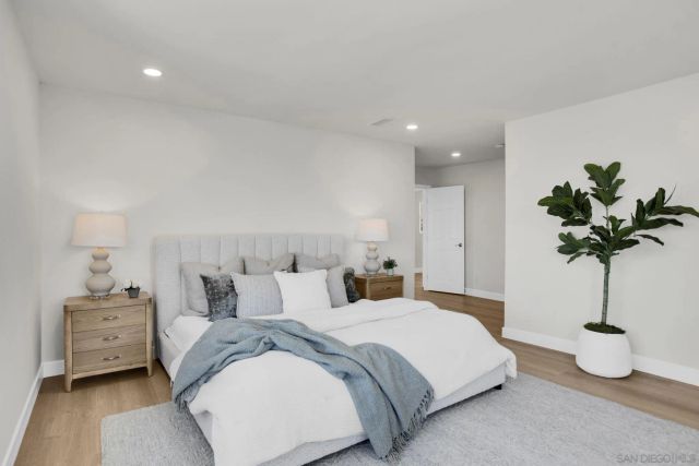 4435 Del Monte, San Diego, CA 92107