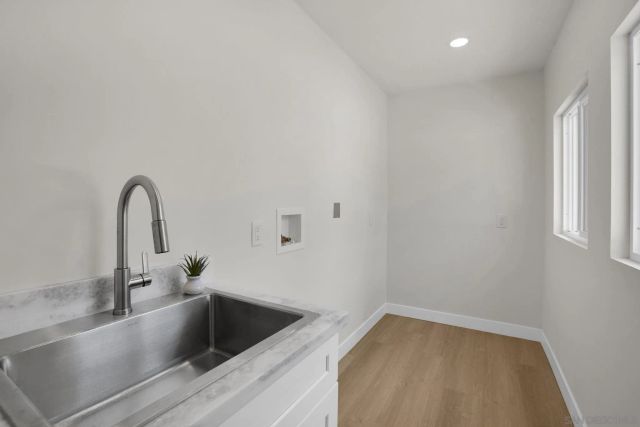 4435 Del Monte, San Diego, CA 92107