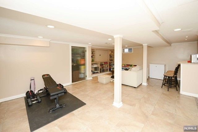 177 Lincoln Avenue, Elmwood Park, NJ 07407