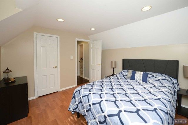 177 Lincoln Avenue, Elmwood Park, NJ 07407