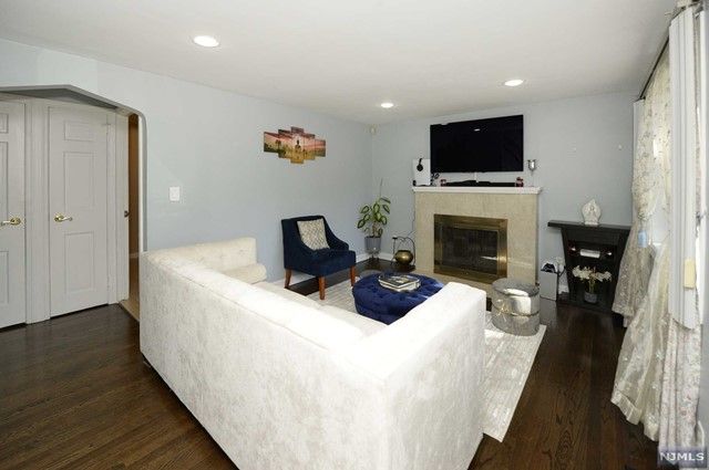 177 Lincoln Avenue, Elmwood Park, NJ 07407