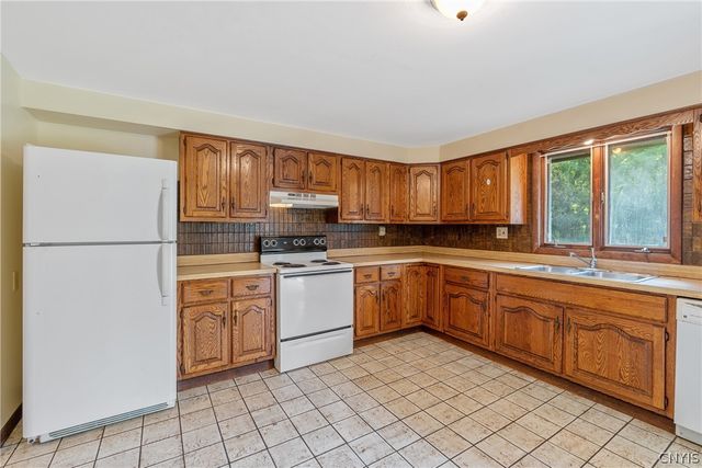 101 Saturn Drive, Syracuse, NY 13205