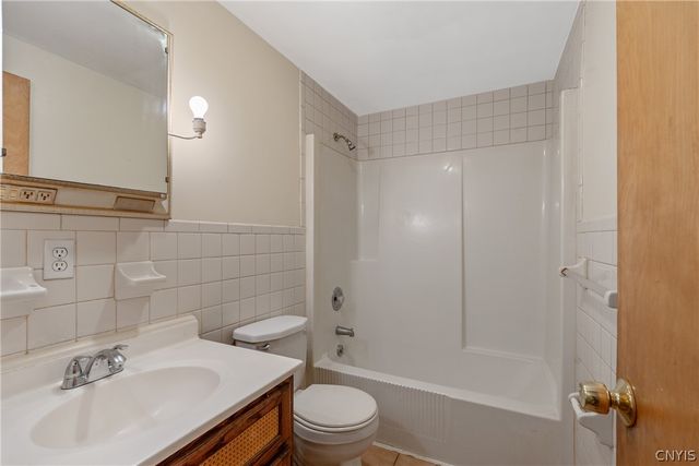 101 Saturn Drive, Syracuse, NY 13205