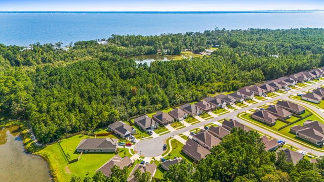 124 Apollo Avenue, Freeport, FL 32439