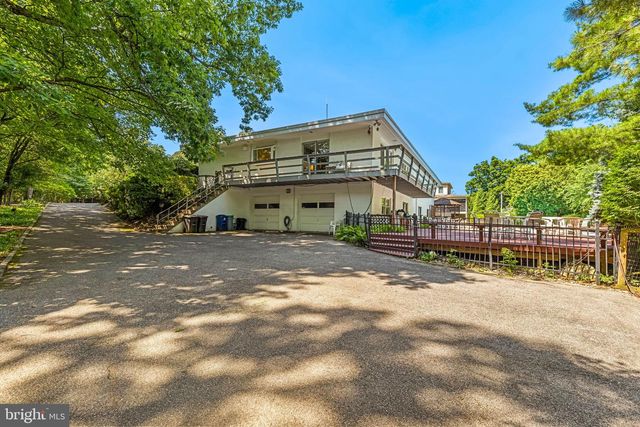3310 MIDFIELD RD, Baltimore, MD 21208
