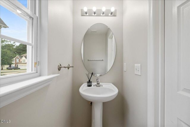 505 Pyracantha Dr Drive, Holly Springs, NC 27540