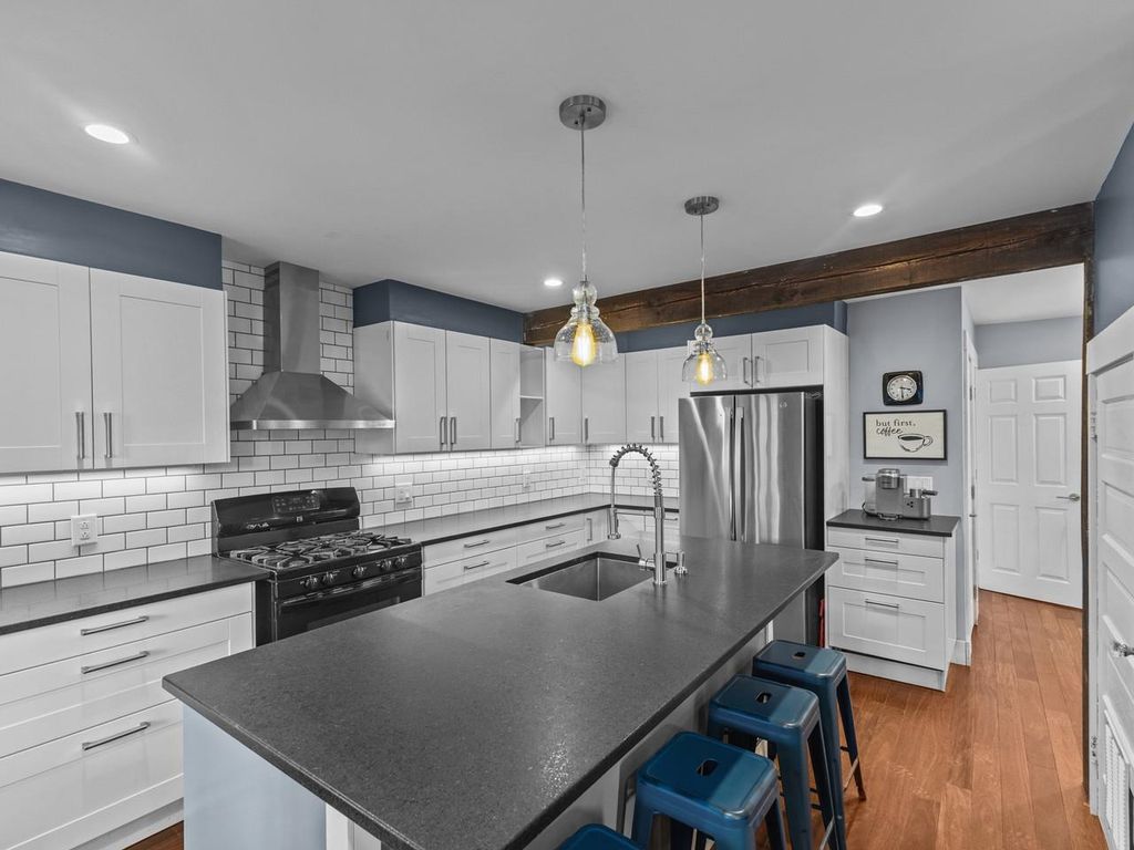 13 Lafountain Street, Winooski, VT 05404