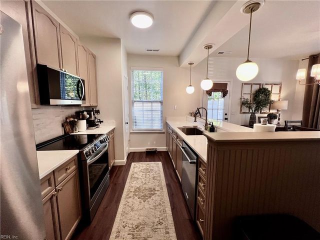 5809 Bearcroft CT, Virginia Beach, VA 23464