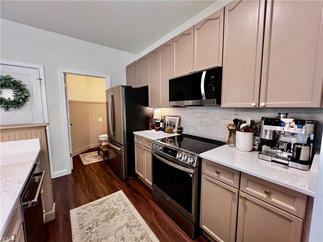 5809 Bearcroft CT, Virginia Beach, VA 23464