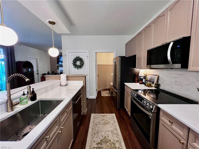 5809 Bearcroft CT, Virginia Beach, VA 23464