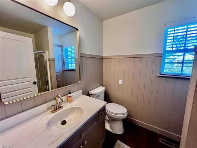 5809 Bearcroft CT, Virginia Beach, VA 23464