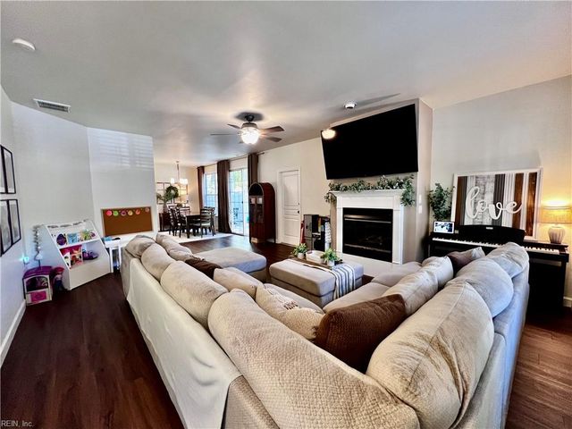5809 Bearcroft CT, Virginia Beach, VA 23464