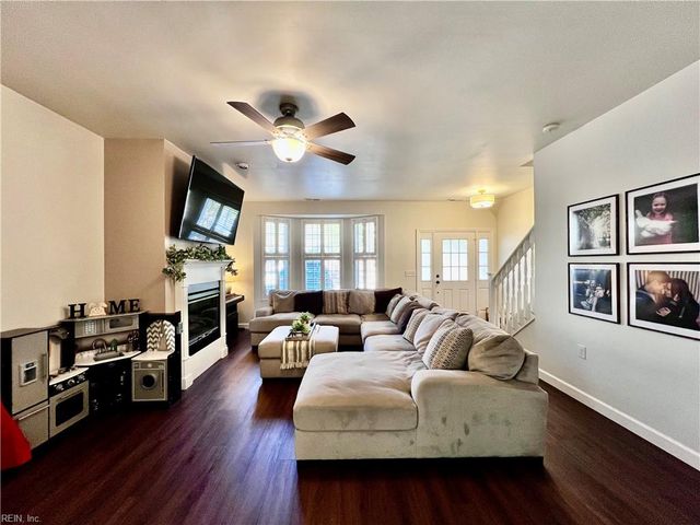 5809 Bearcroft CT, Virginia Beach, VA 23464