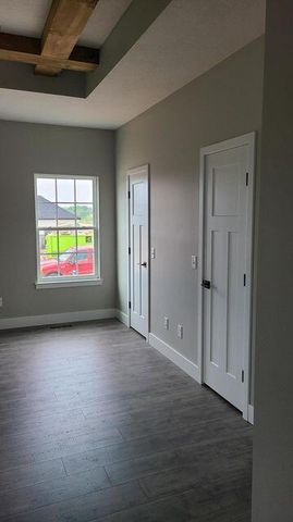 131 E Teakwood Avenue, Clever, MO 65631