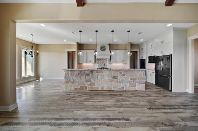 399 Fm 1696 Road W, Huntsville, TX 77320