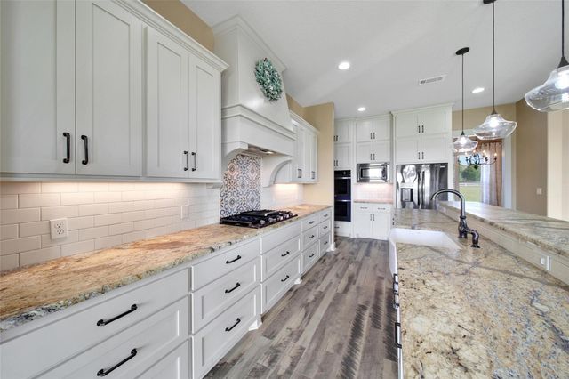 399 Fm 1696 Road W, Huntsville, TX 77320
