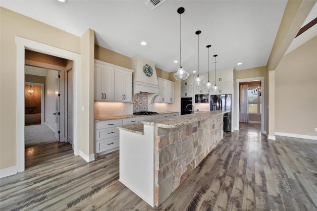 399 Fm 1696 Road W, Huntsville, TX 77320