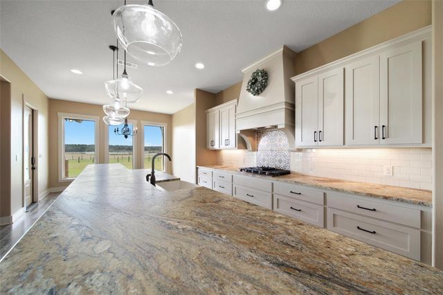 399 Fm 1696 Road W, Huntsville, TX 77320