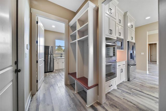 399 Fm 1696 Road W, Huntsville, TX 77320