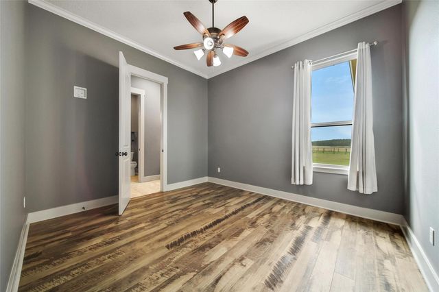 399 Fm 1696 Road W, Huntsville, TX 77320