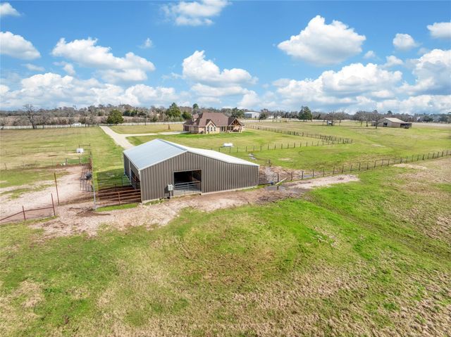 399 Fm 1696 Road W, Huntsville, TX 77320