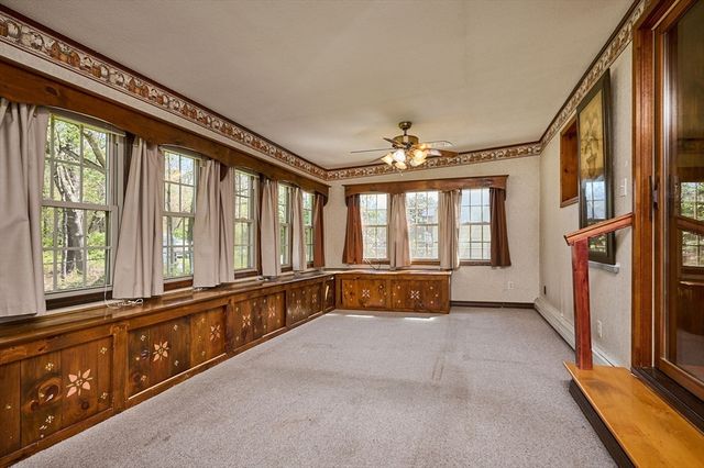 363 Cooley St, Springfield, MA 01128