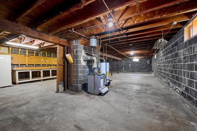 363 Cooley St, Springfield, MA 01128