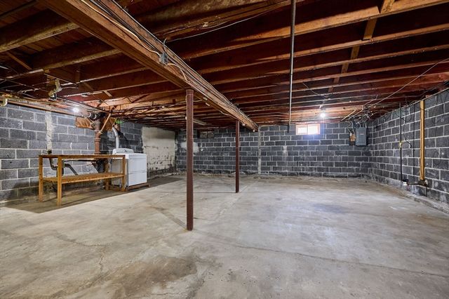 363 Cooley St, Springfield, MA 01128