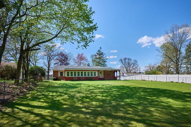363 Cooley St, Springfield, MA 01128