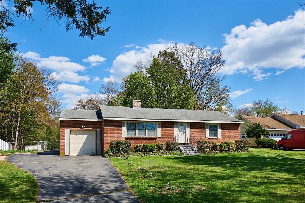 363 Cooley St, Springfield, MA 01128