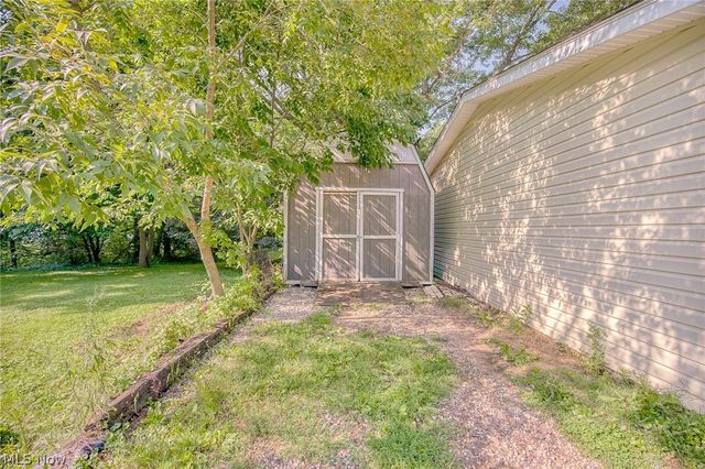 321 Perry Road, Tallmadge, OH 44278