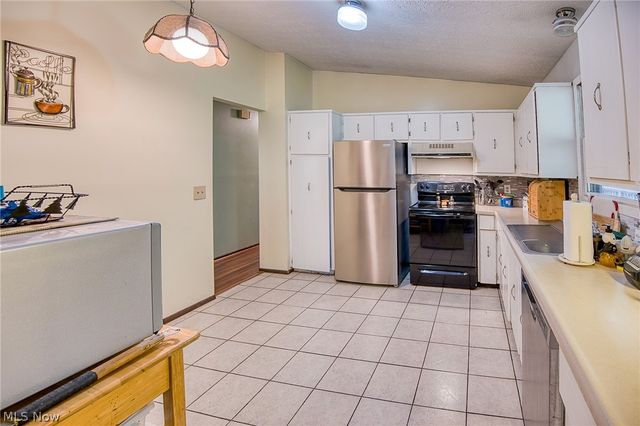 321 Perry Road, Tallmadge, OH 44278