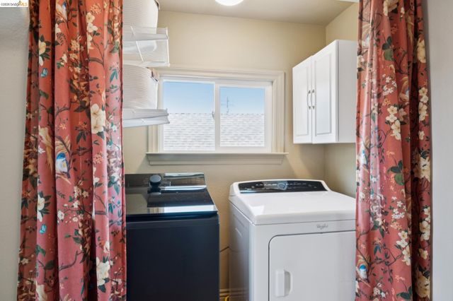 933 56Th St, Oakland, CA 94608